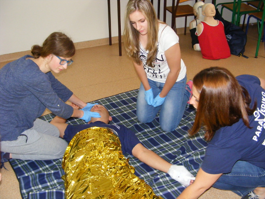 Paramediko - kursy szkolenia pierwszej pomocy Warszawa